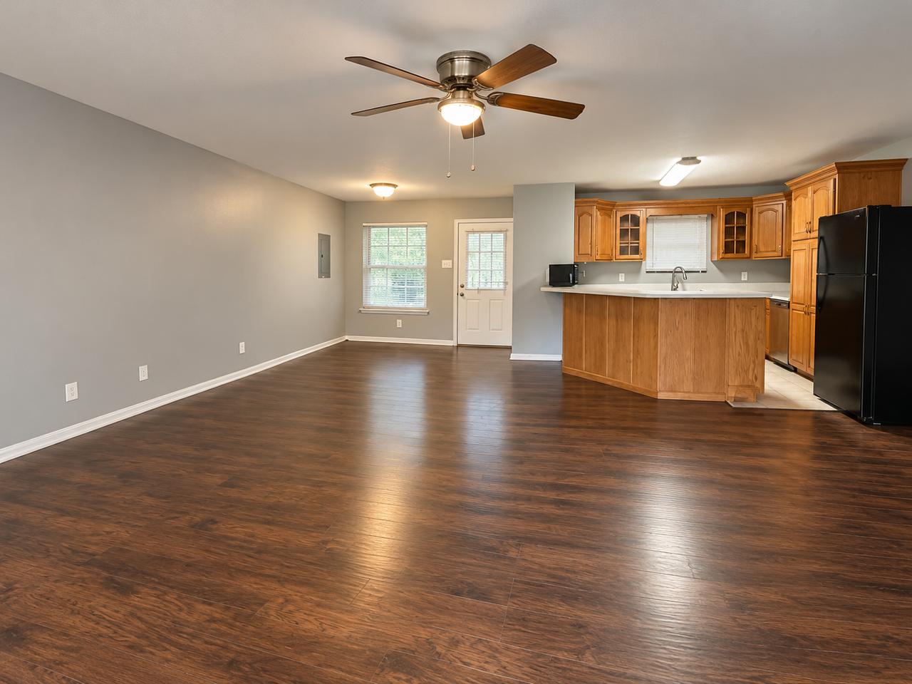 1903 W Sanford St - Photo 7 of 34