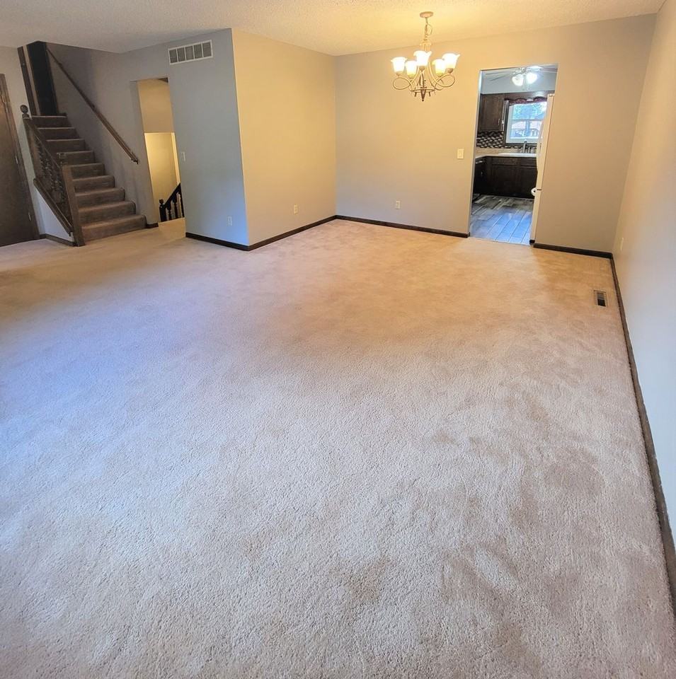 3434 Chimney Rock Rd - Photo 5 of 36