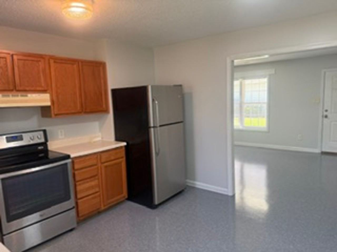 233A Lakewood Dr - Photo 2 of 10