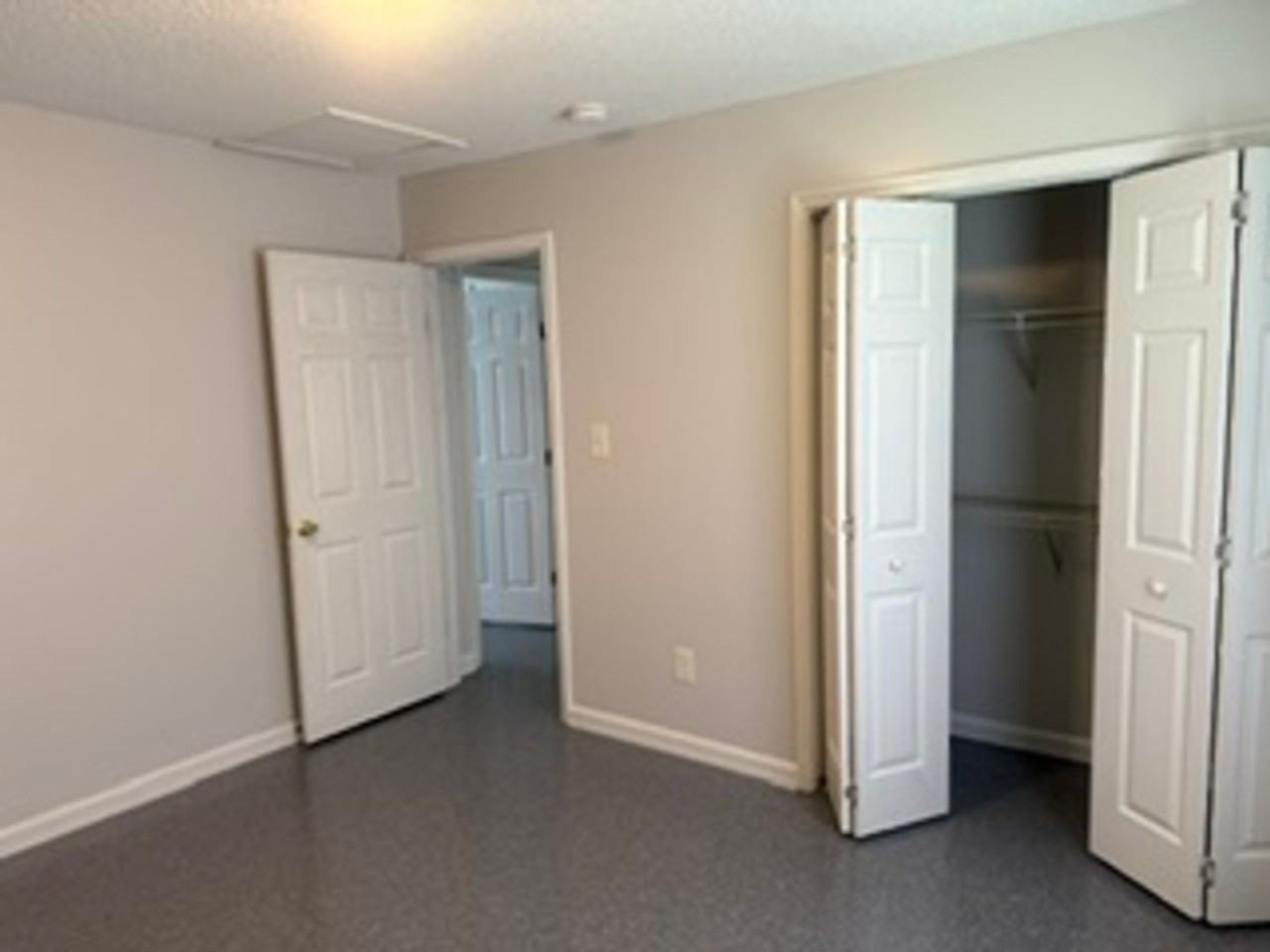 233A Lakewood Dr - Photo 7 of 10