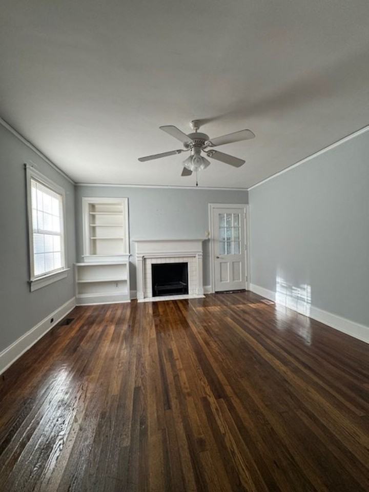 407 S Pineview Ave - Photo 2 of 13