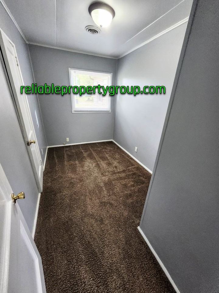4501 Bowser Ave - Photo 5 of 13