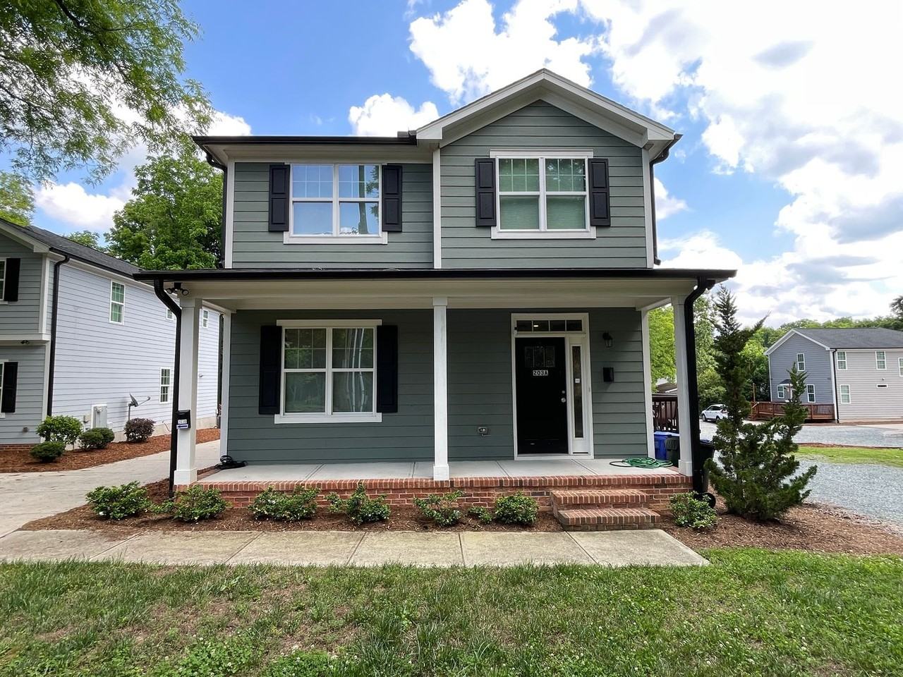 203 Caldwell St - Photo 2 of 31