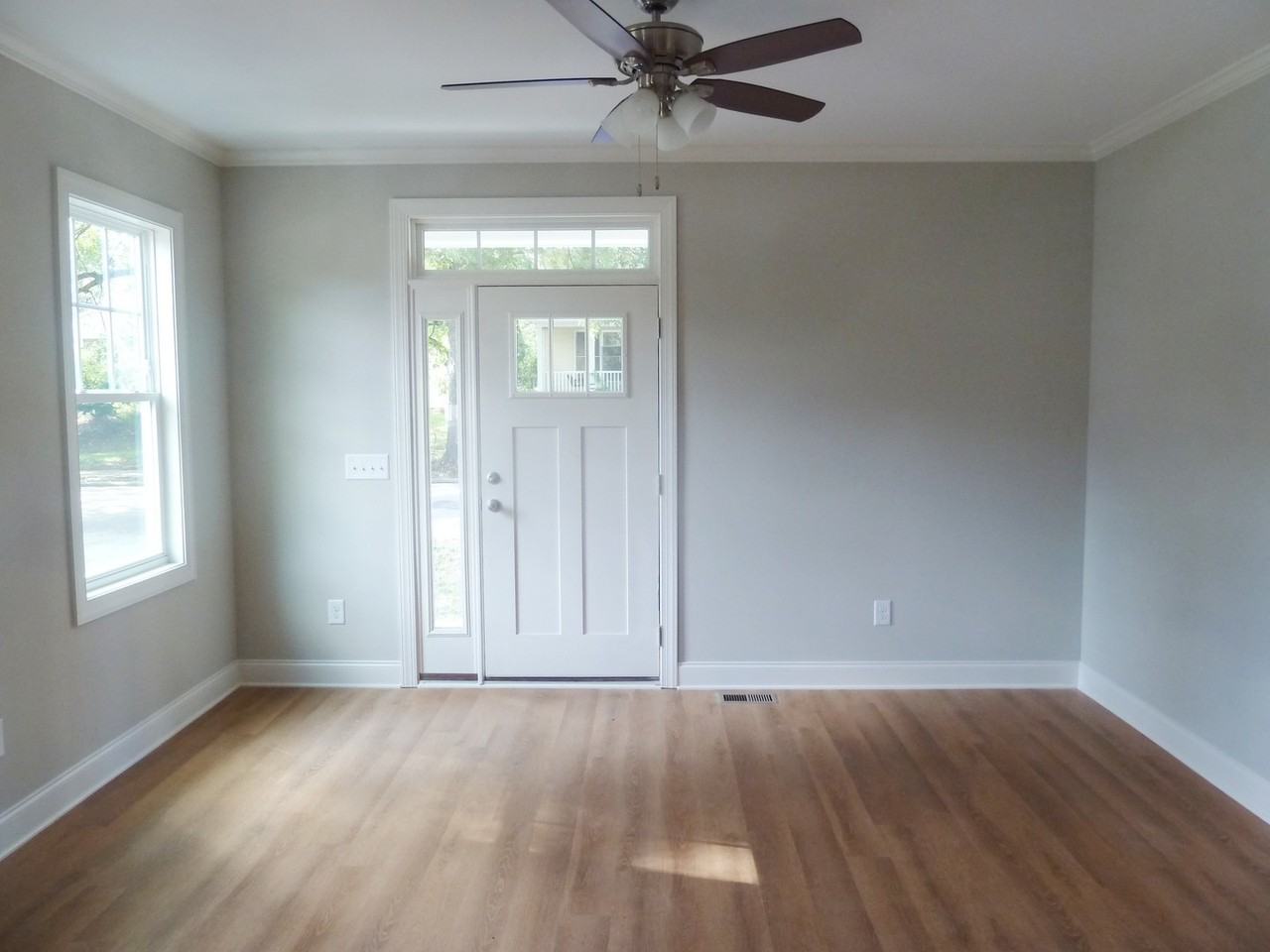 203 Caldwell St - Photo 4 of 31