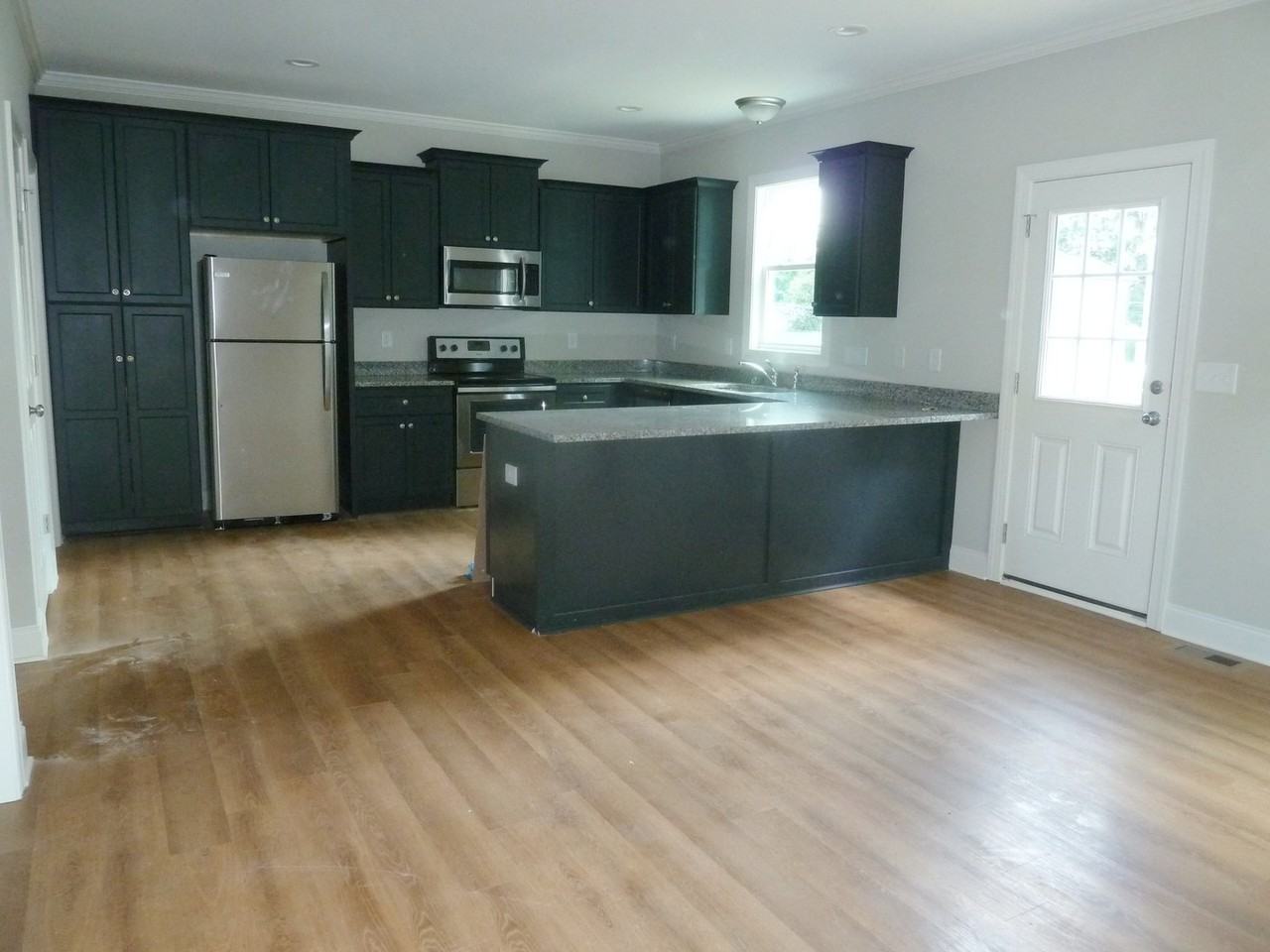 203 Caldwell St - Photo 5 of 31