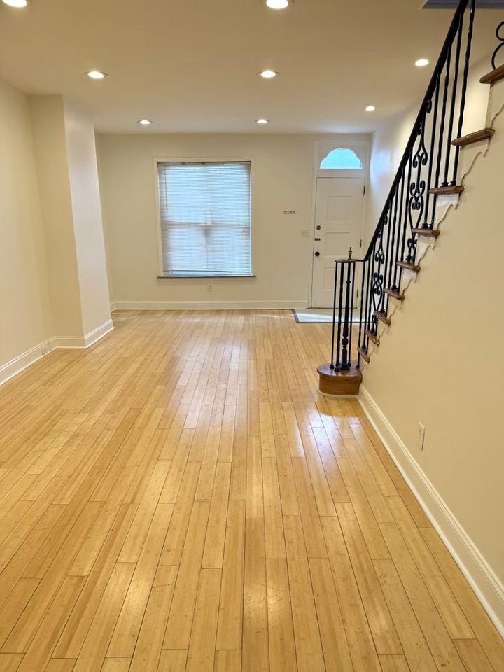 2051 S Garnet St - Photo 4 of 21