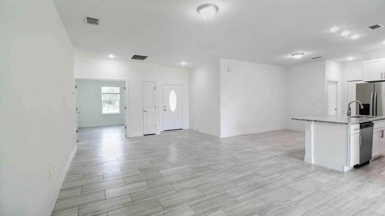 4951 Spiral Way - Photo 3 of 18