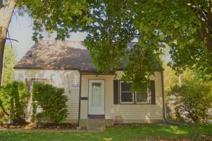 featured image of 115 E 14th St