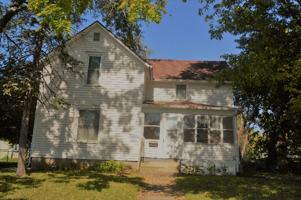 featured image of 1111 Lincoln Way