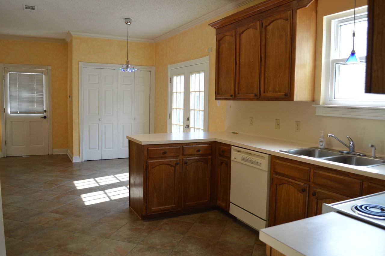 8546 Kaylynn Ave - Photo 4 of 7