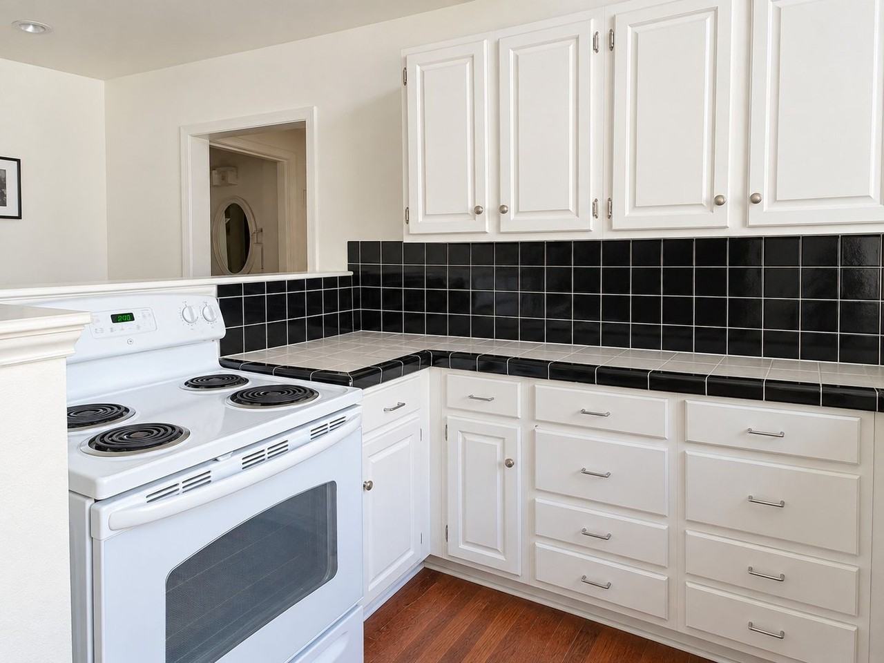 4312A Avenue G - Photo 6 of 10