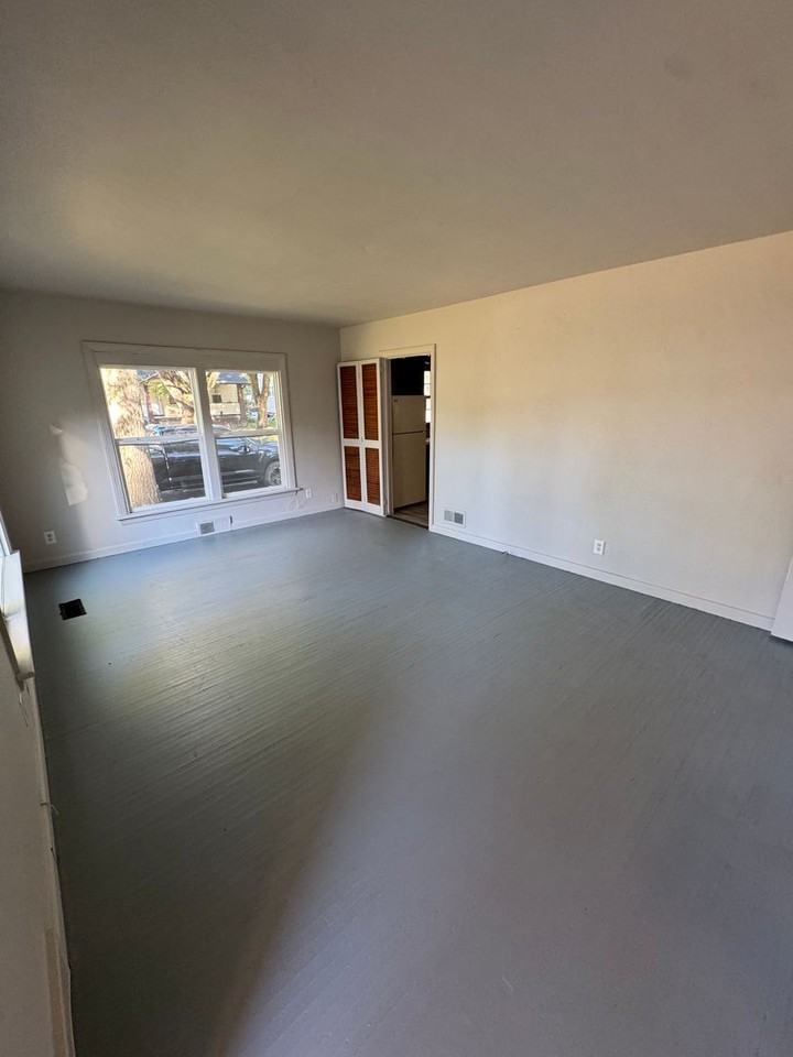 801 Hamilton Ave - Photo 3 of 9
