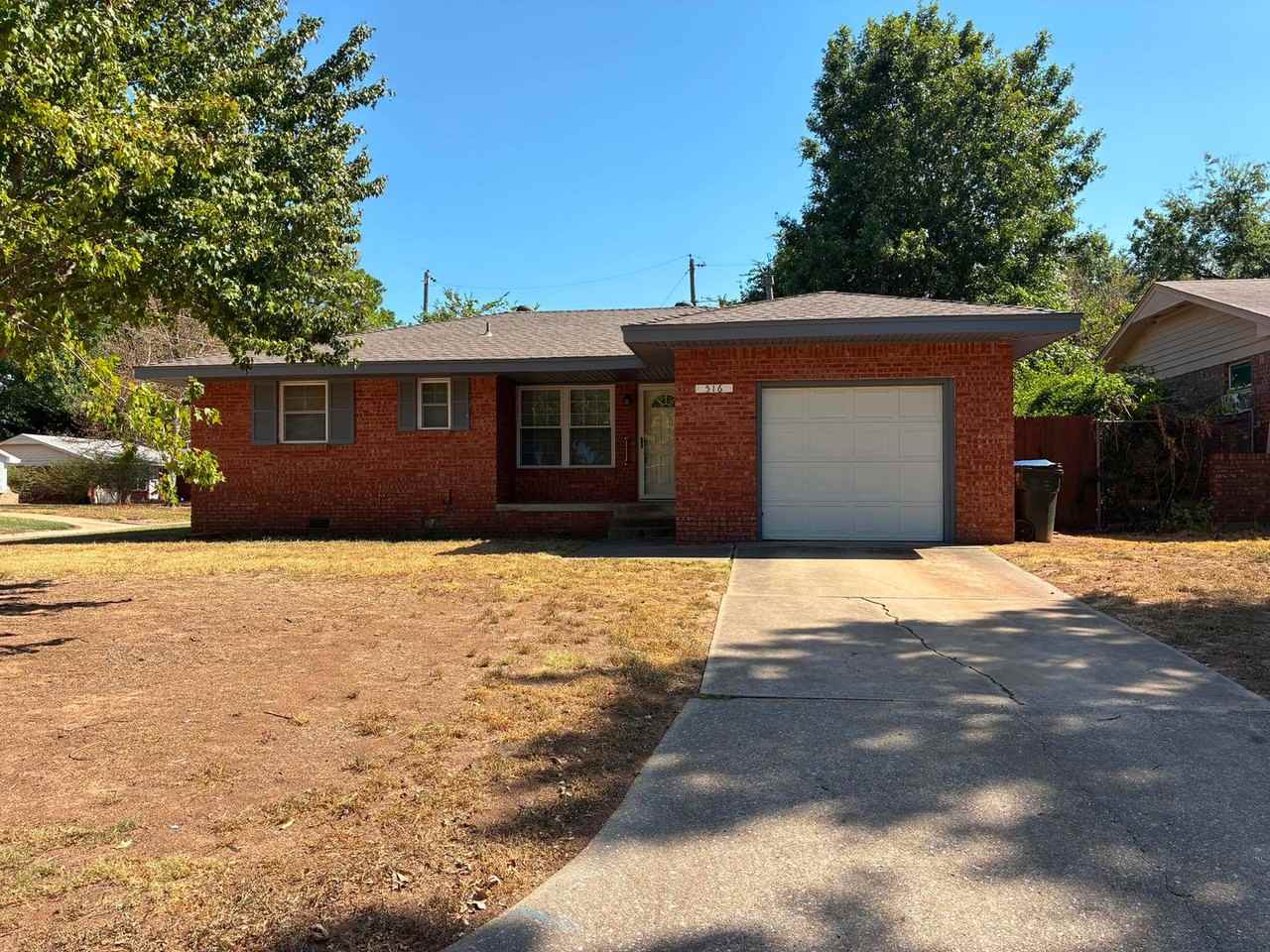 516 Inwood Dr - Photo 2 of 26
