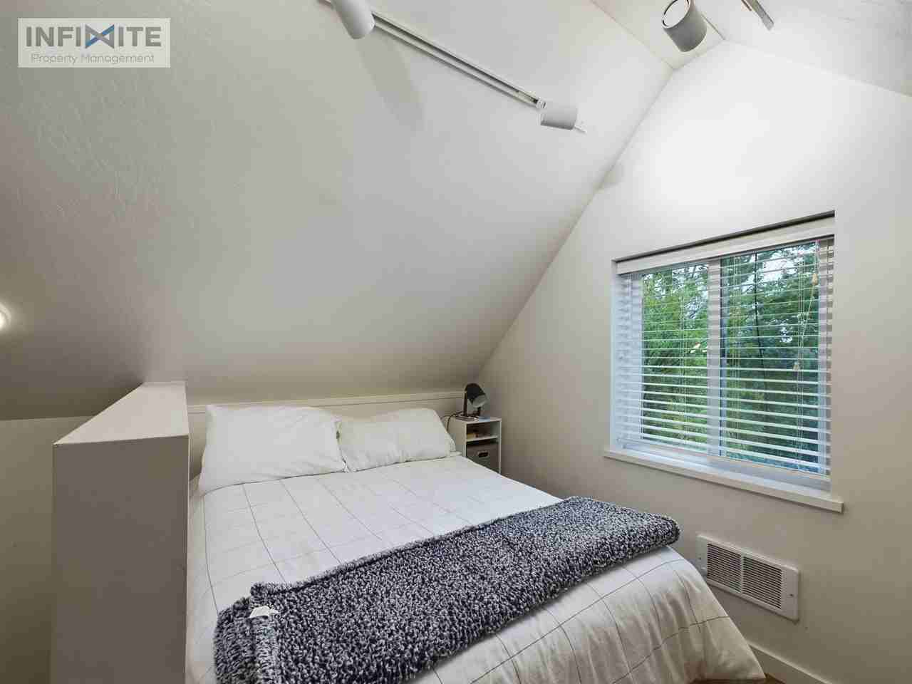 1308 S Willson Ave - Photo 7 of 10