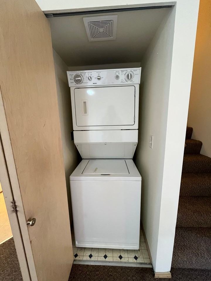 1709 Carolina St #102 - Photo 3 of 13