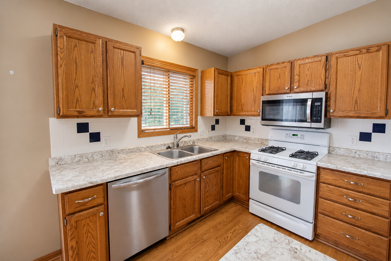 2402 60th St Nw - Photo 3 of 31
