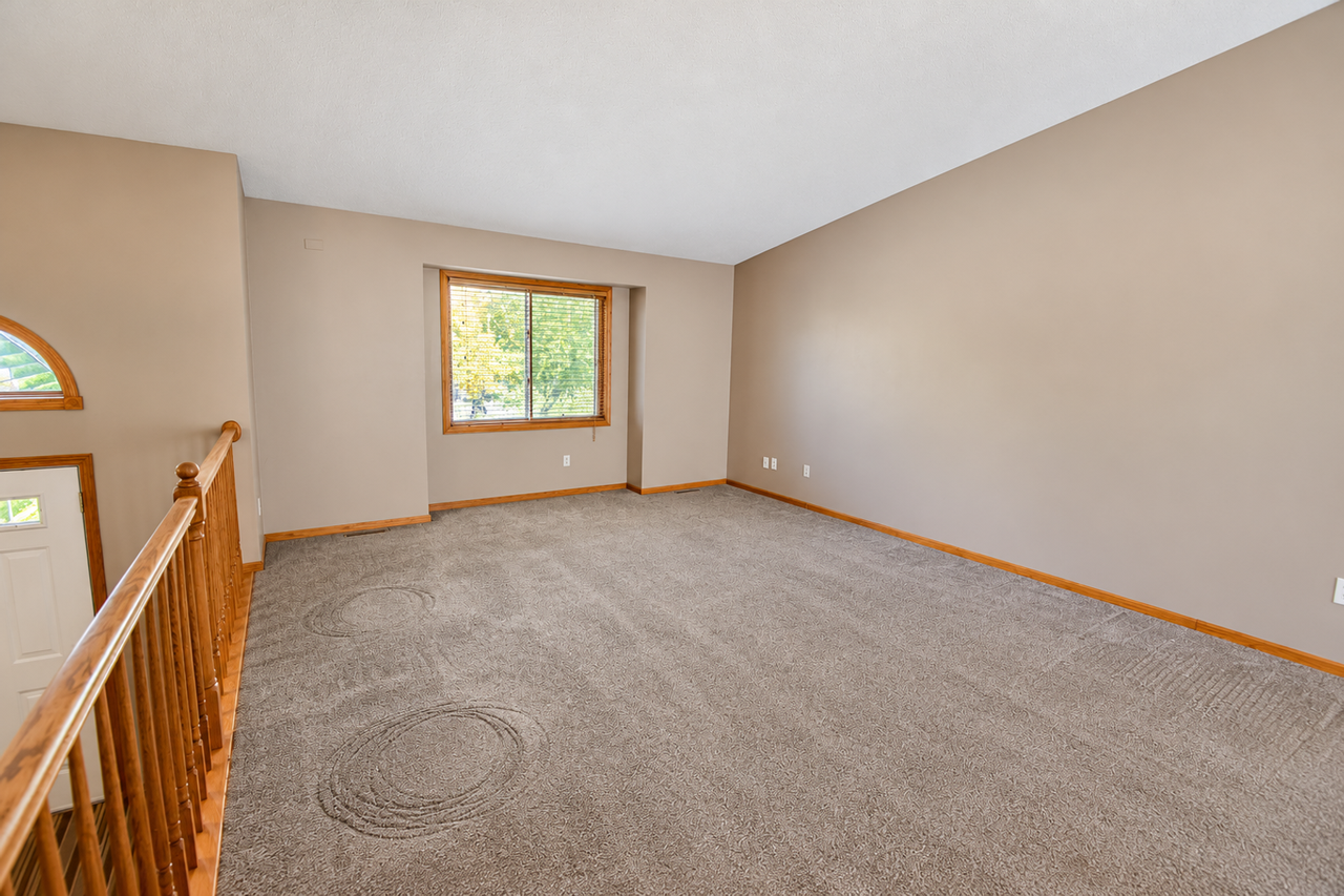 2402 60th St Nw - Photo 7 of 31