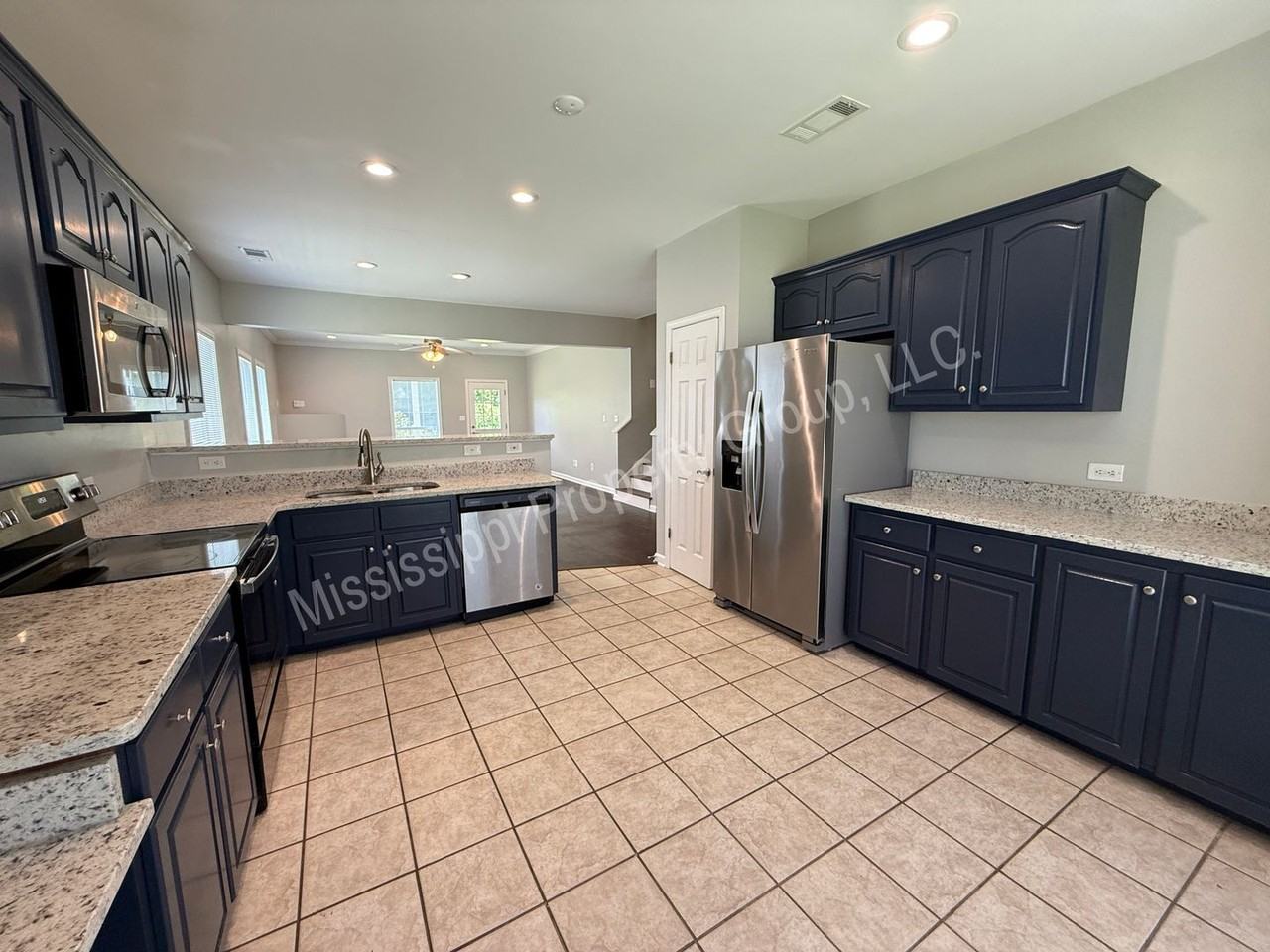 331 Hayat Loop - Photo 7 of 38