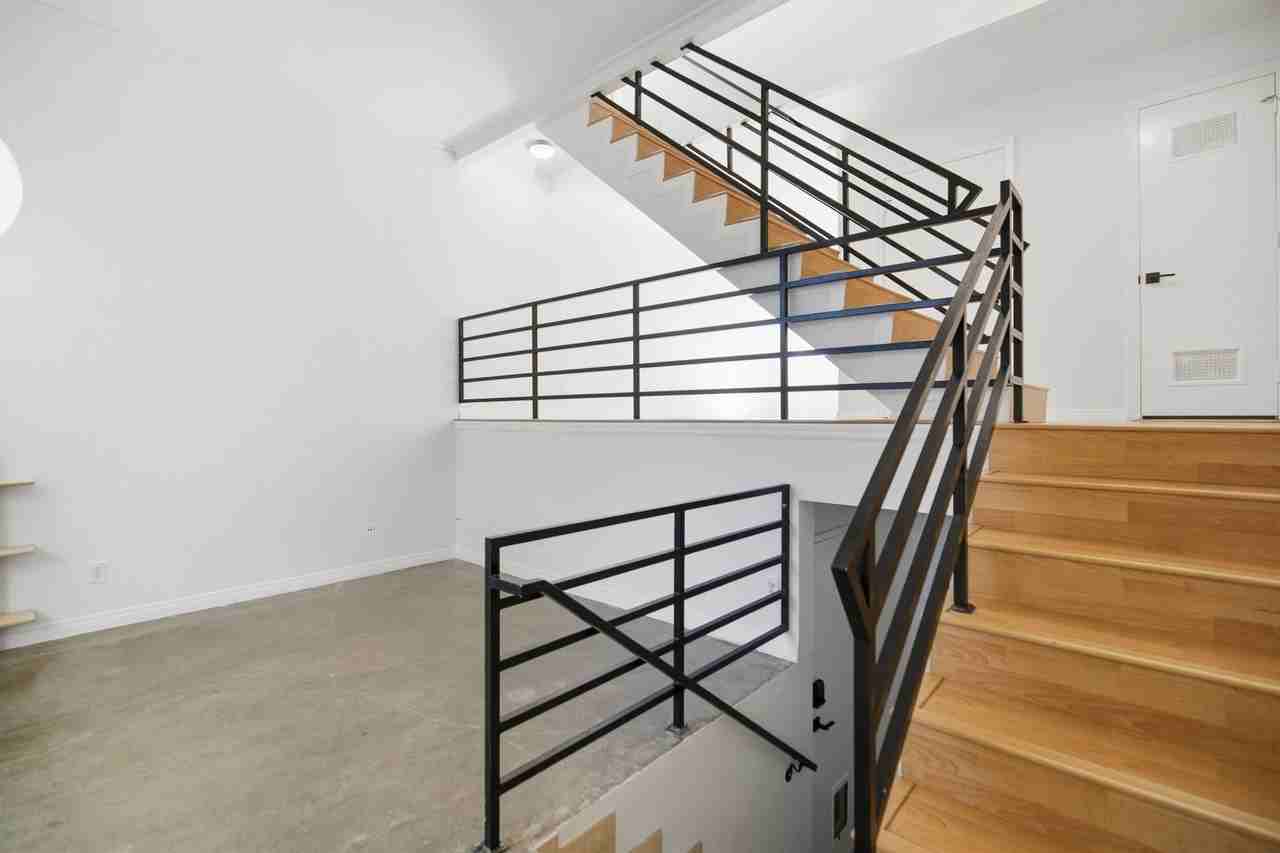 4854 Coldwater Canyon Ave #103 - Photo 5 of 27