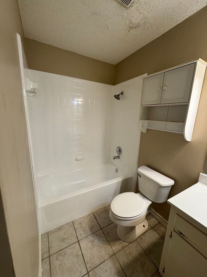 243 Westhill Dr - Photo 7 of 11