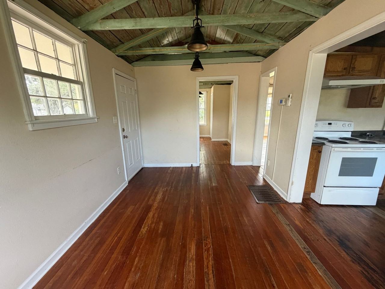 340 Kirkman St - Photo 2 of 8