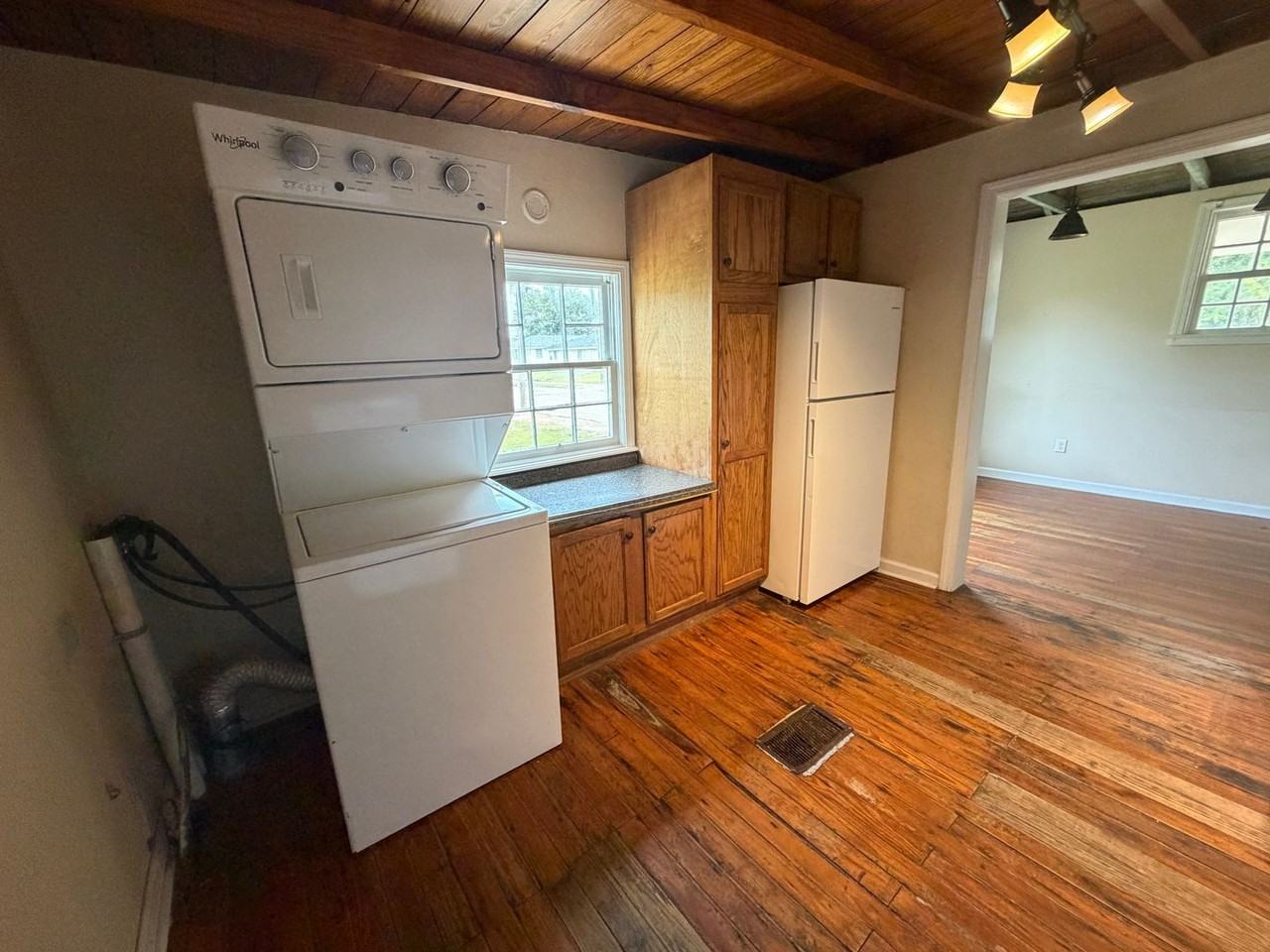 340 Kirkman St - Photo 5 of 8