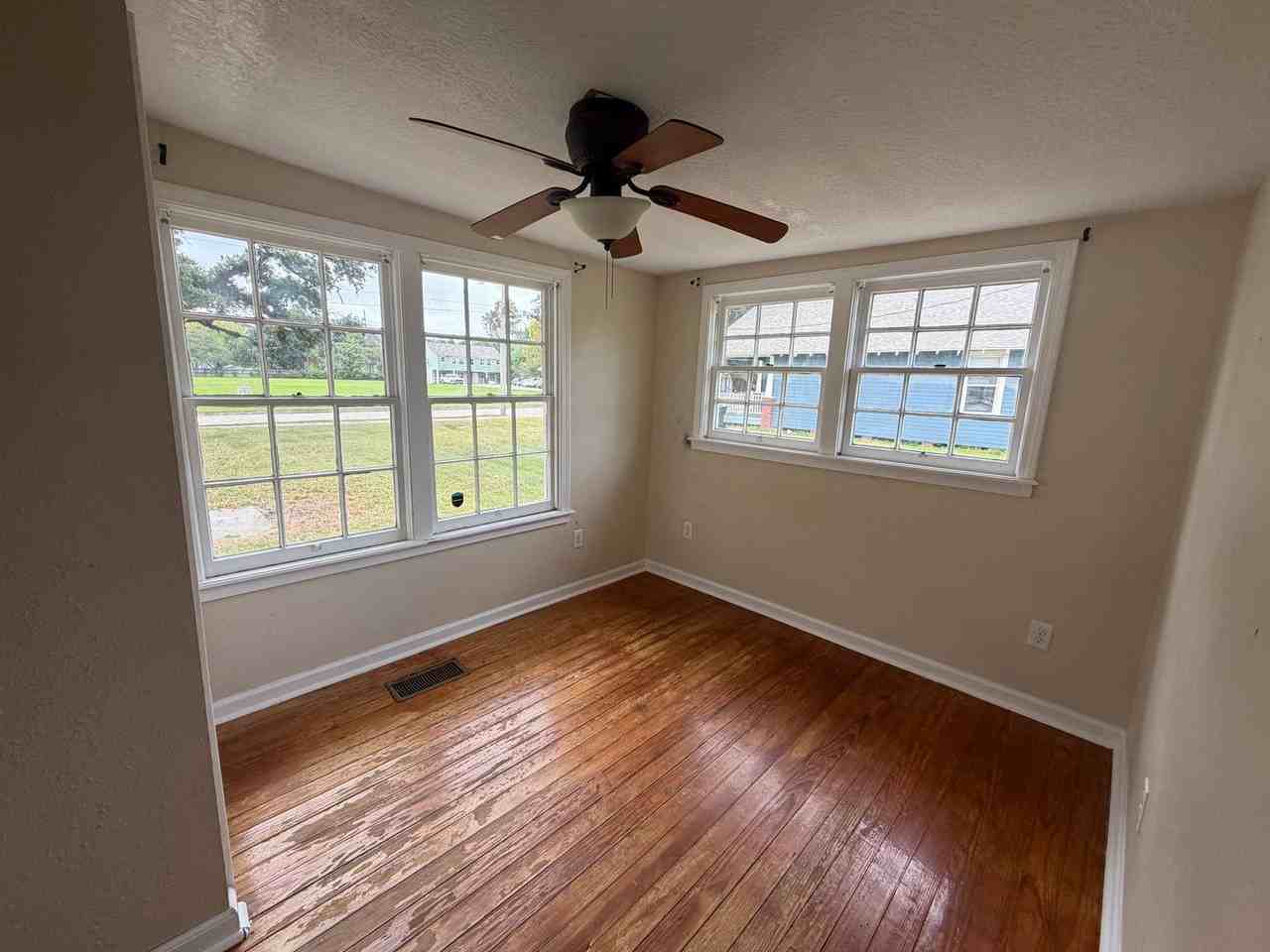 340 Kirkman St - Photo 7 of 8