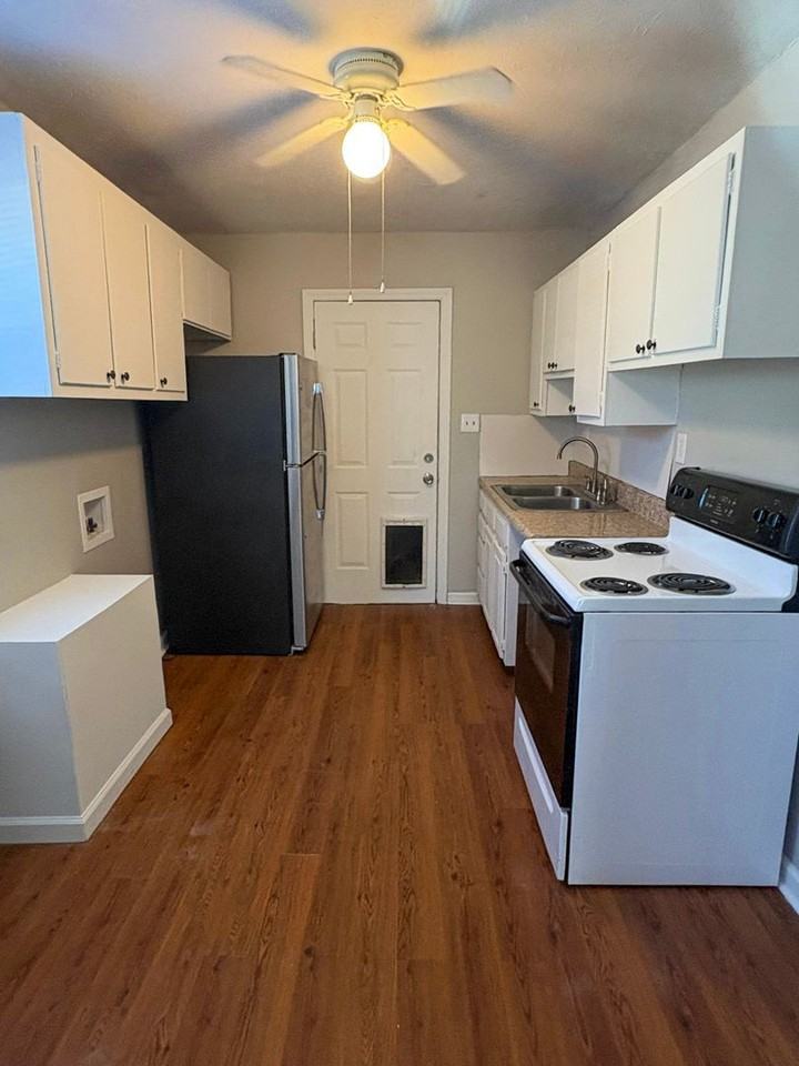5637 Pope St - Photo 4 of 12