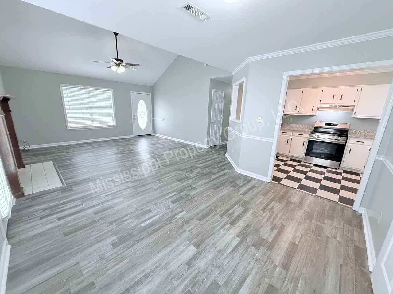 1104 Turtle Creek Blvd - Photo 5 of 27