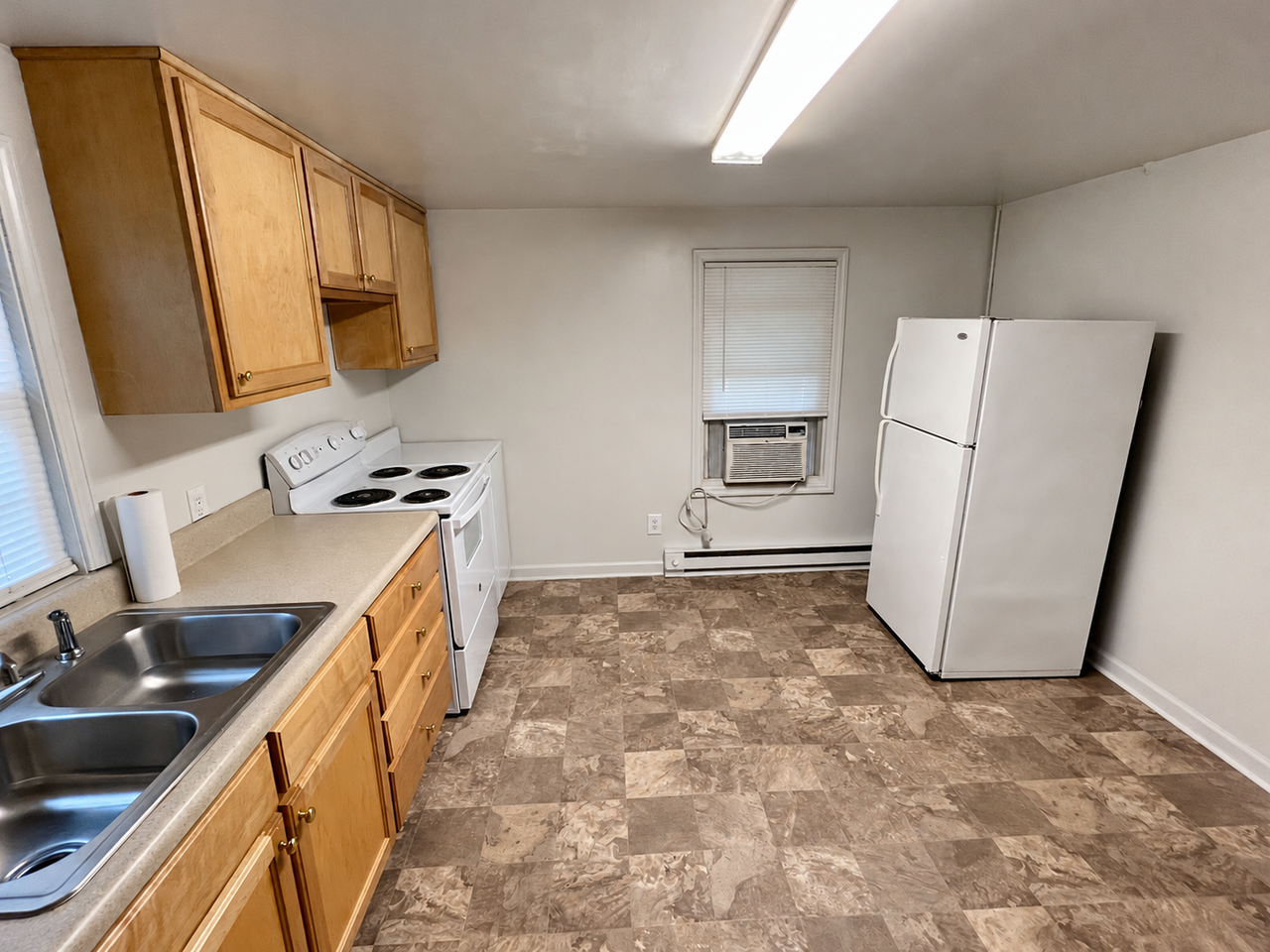 1106 Walnut St - Photo 3 of 12