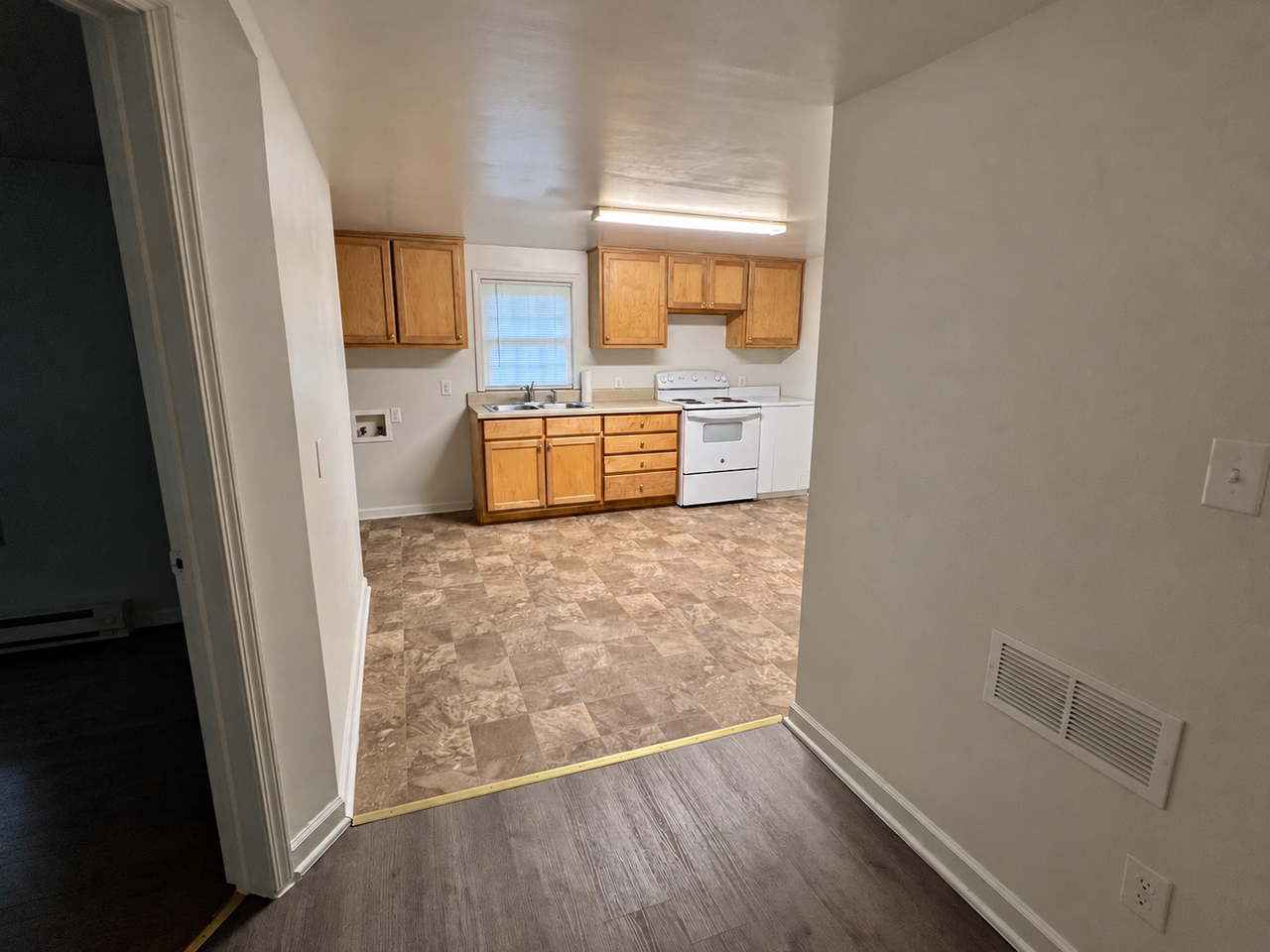 1106 Walnut St - Photo 5 of 12