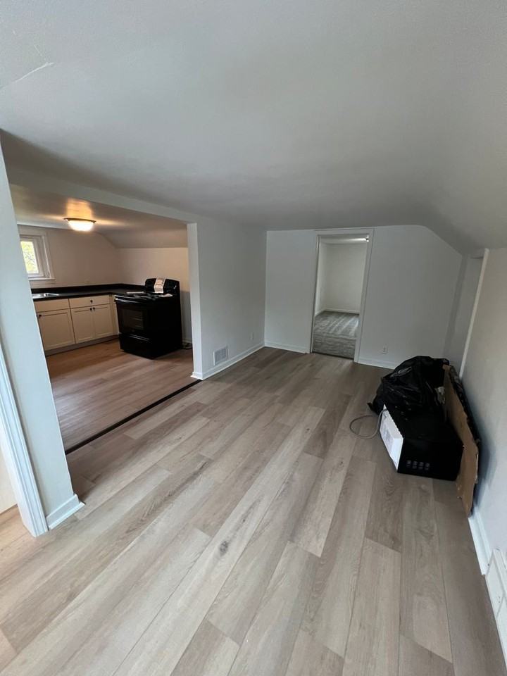 129 William St - Photo 5 of 10