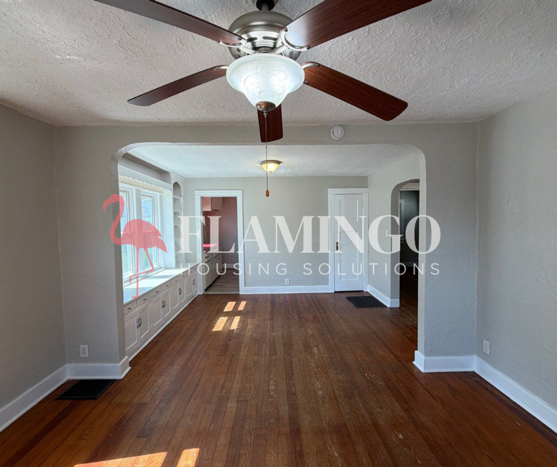 2645 Wayland Ave - Photo 5 of 12