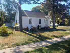 2526 Knapp St - Photo 1 of 1