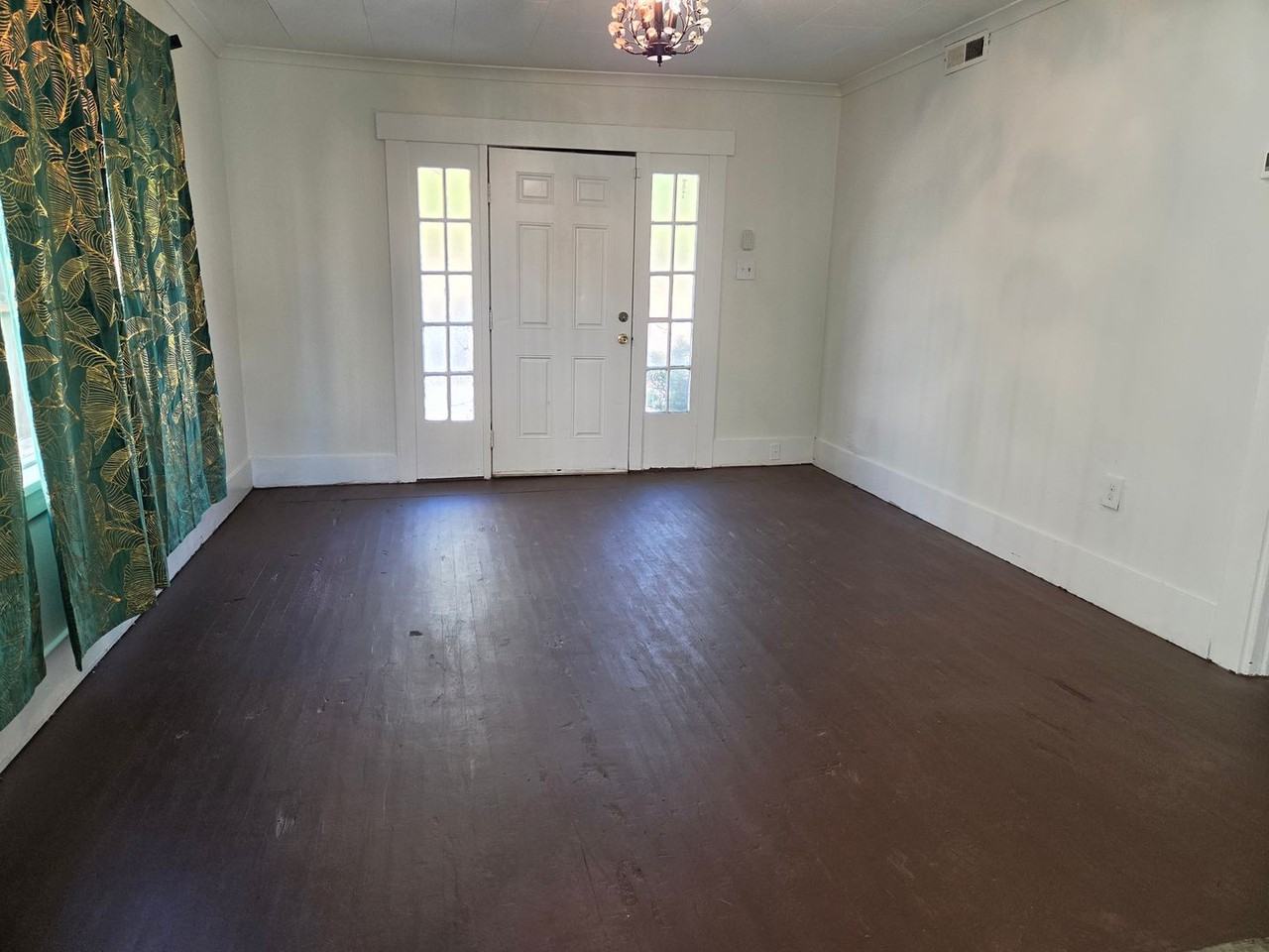 2029 Lincoln St - Photo 2 of 13