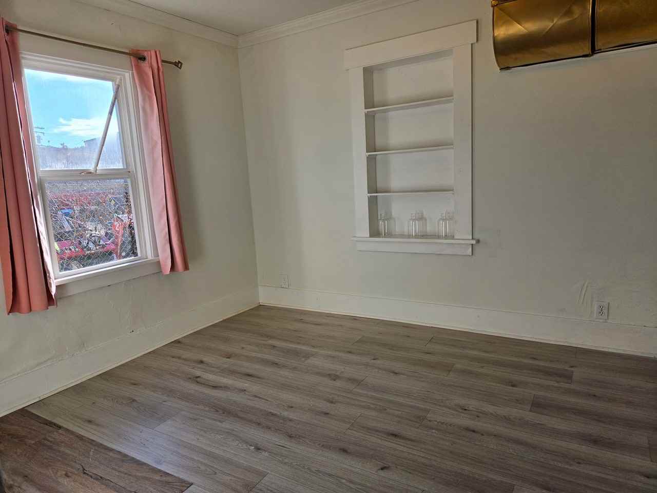 2029 Lincoln St - Photo 7 of 13