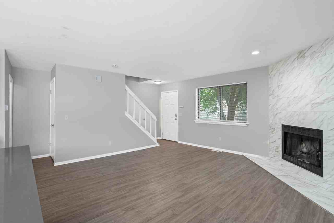 2005 Goss St. - Photo 5 of 34