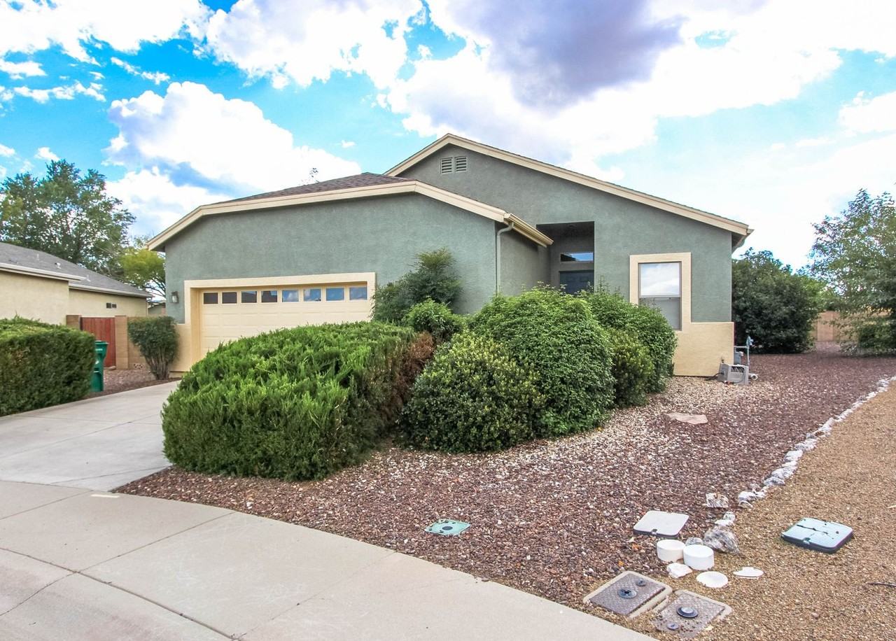 5276 N Celestine Ct - Photo 2 of 3