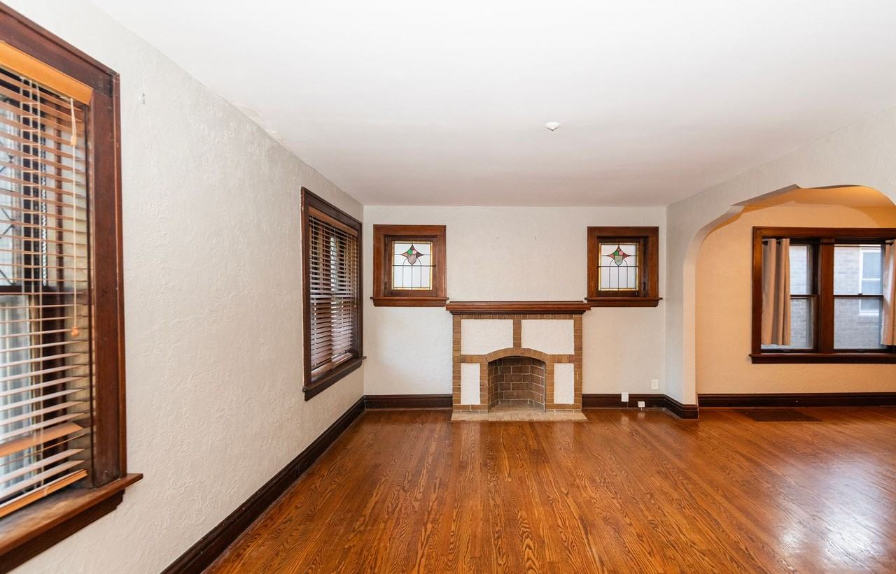 5514 Nottingham Ave - Photo 3 of 32