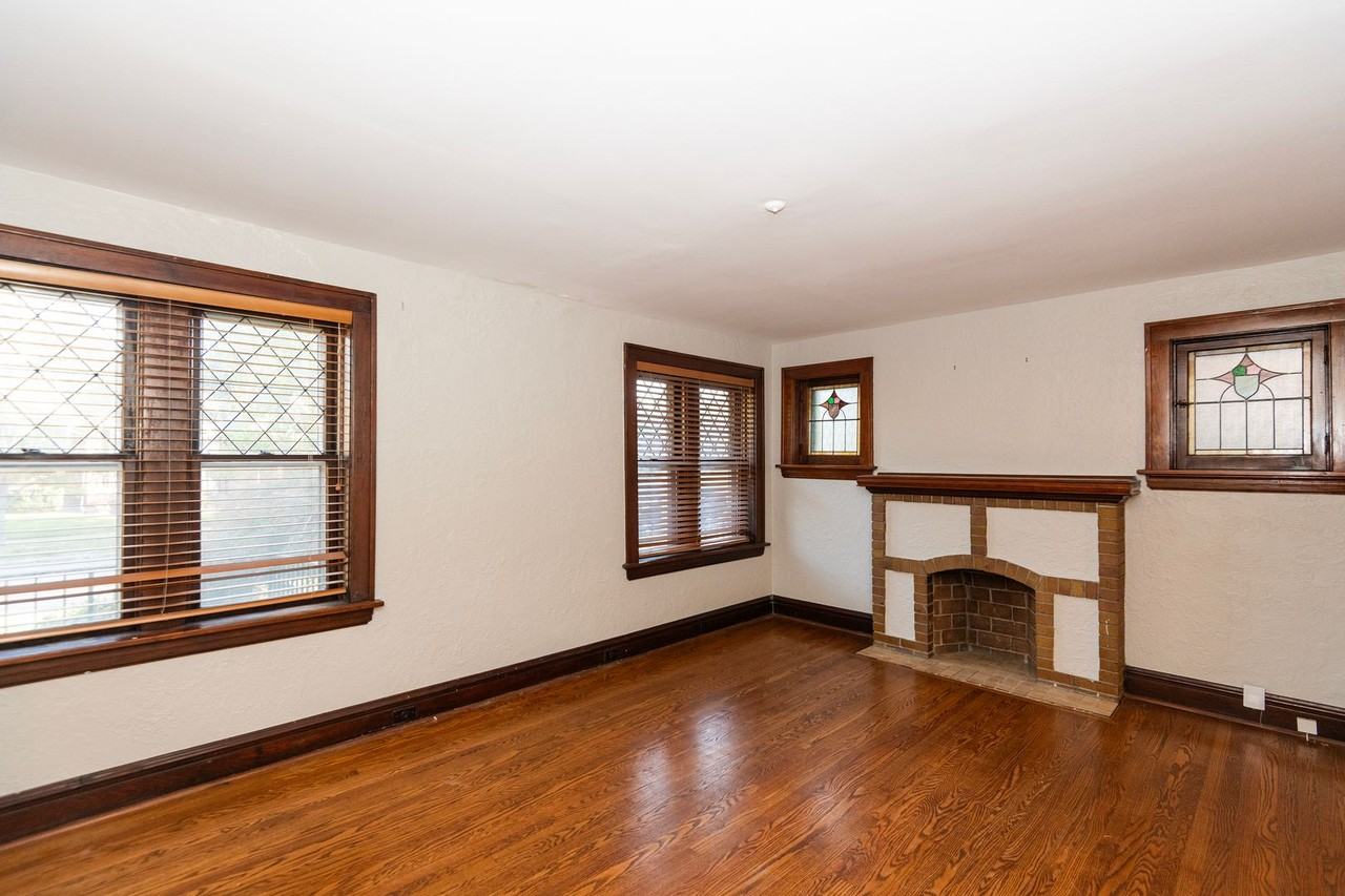 5514 Nottingham Ave - Photo 4 of 32