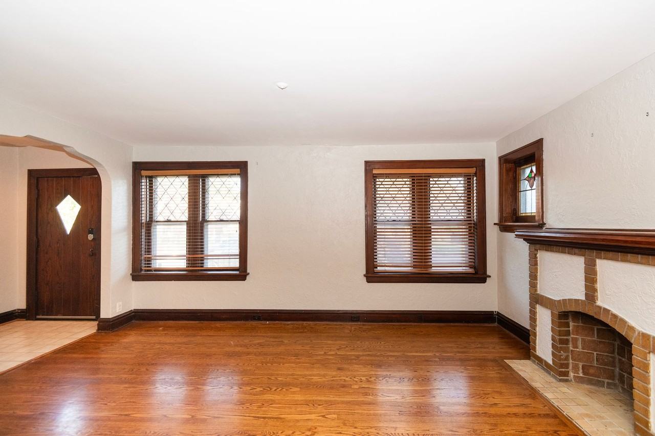 5514 Nottingham Ave - Photo 5 of 32