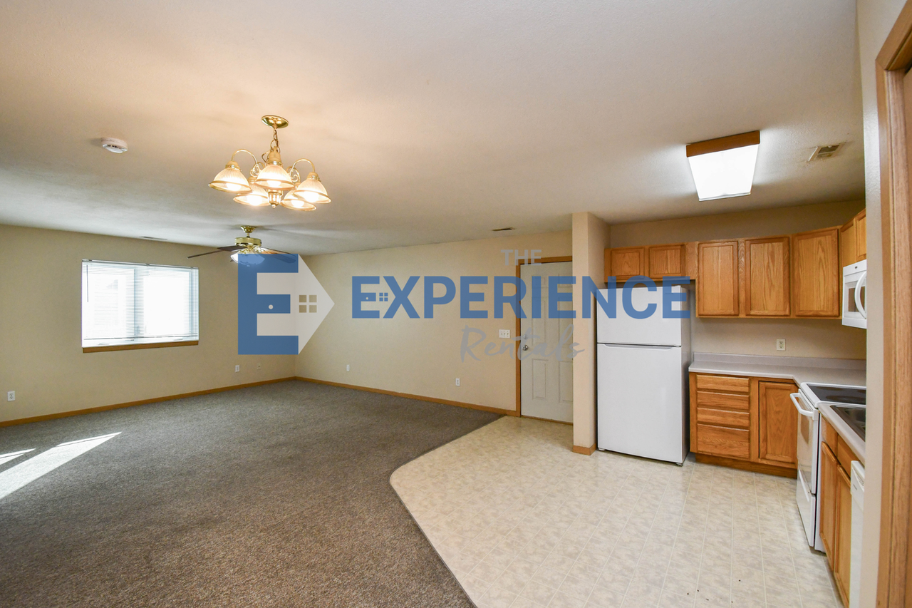1414 E Redwood Blvd - Photo 6 of 29