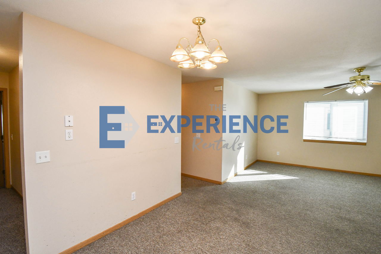 1414 E Redwood Blvd - Photo 7 of 29