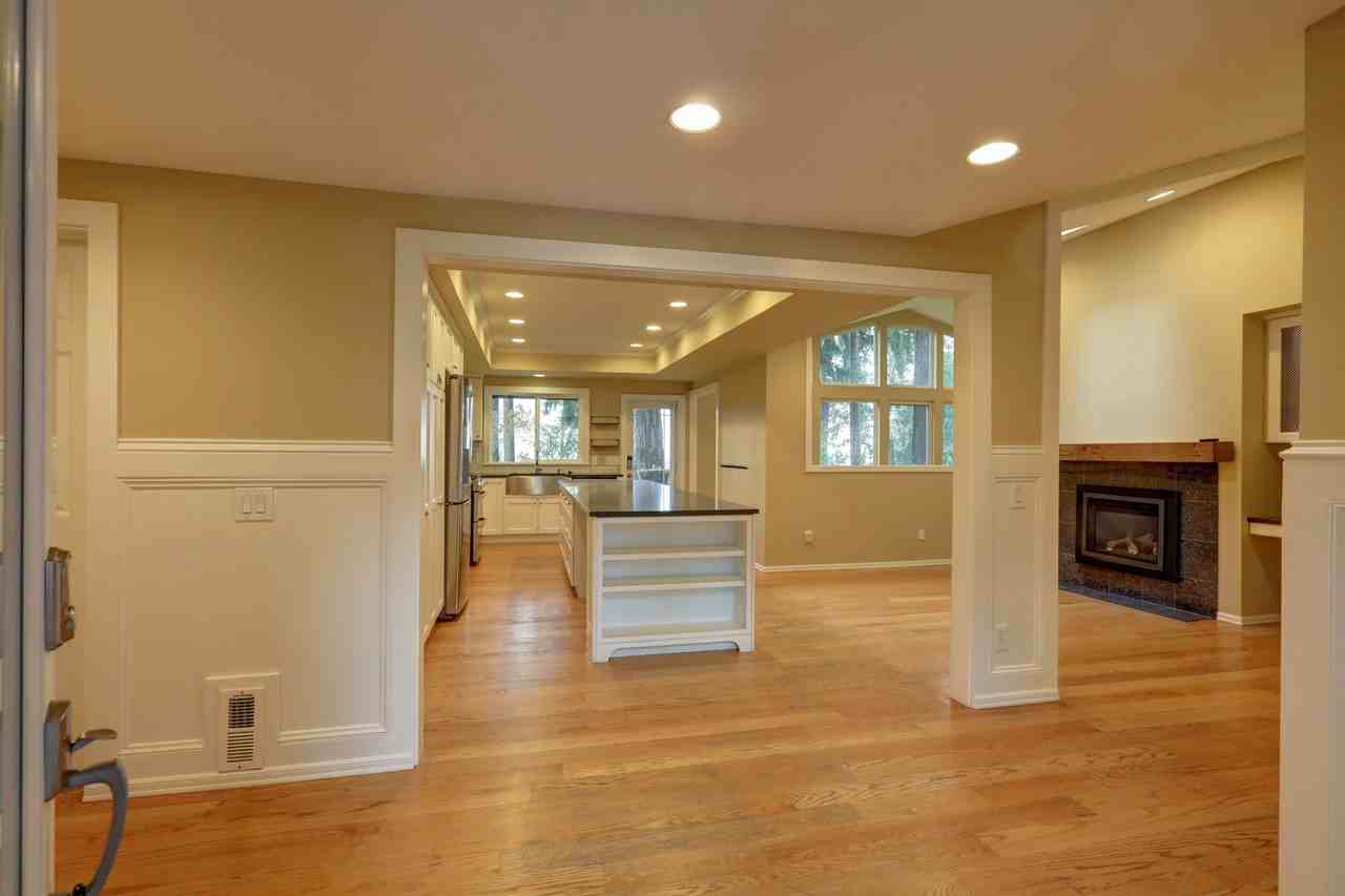 4670 91st Ave Se - Photo 4 of 36