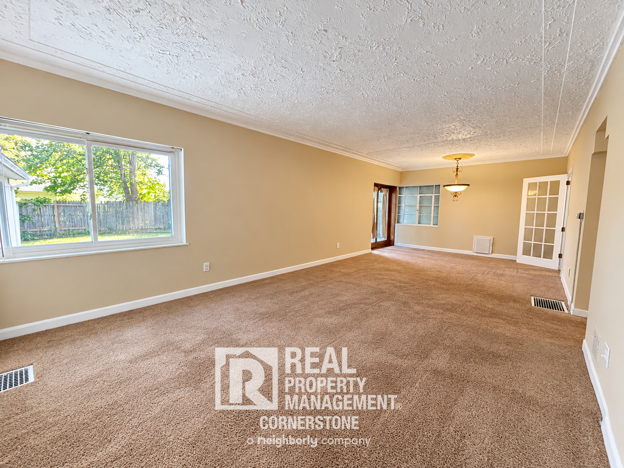 720 Ashley Drive - Photo 6 of 36