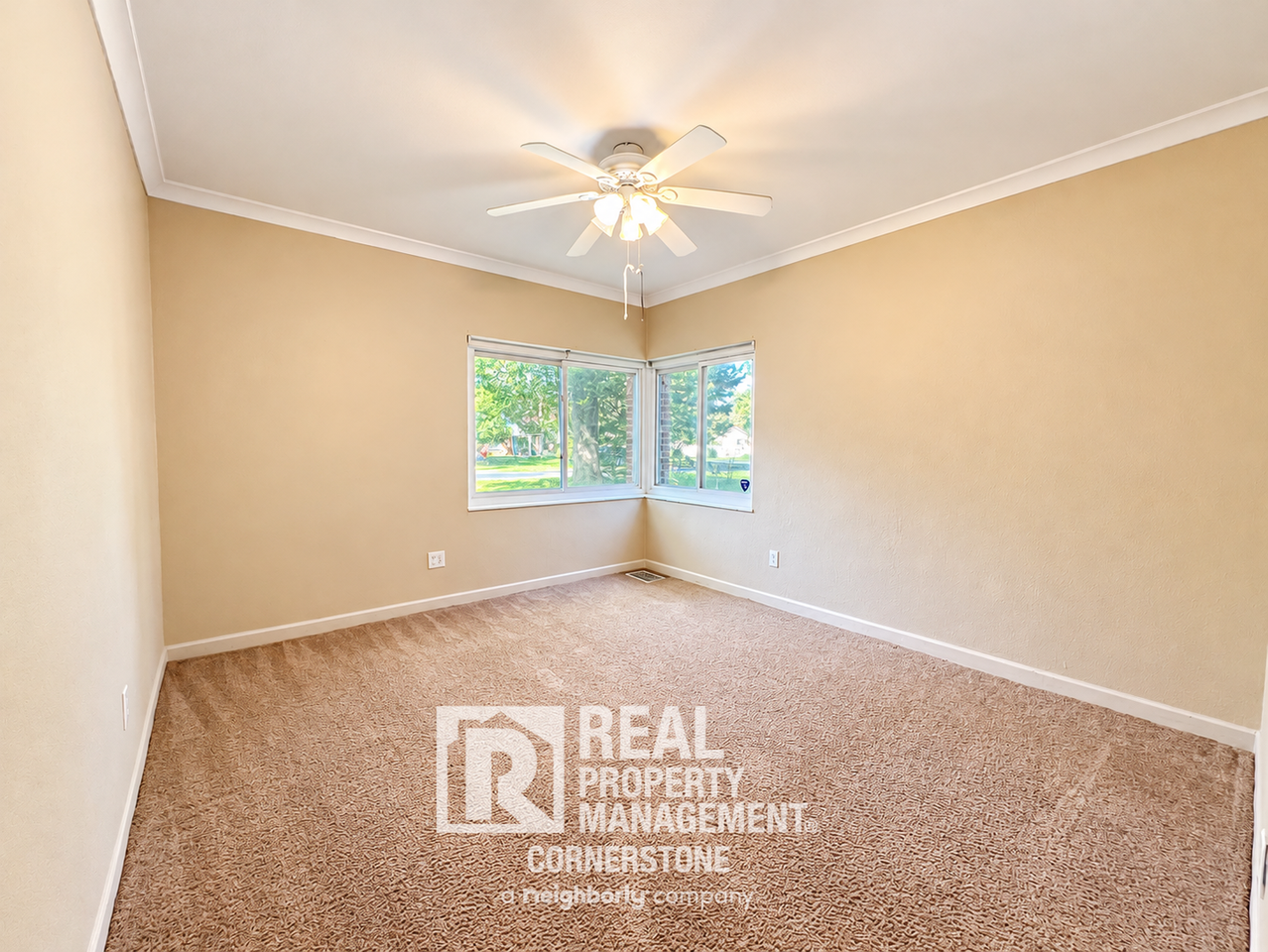 720 Ashley Drive - Photo 7 of 36