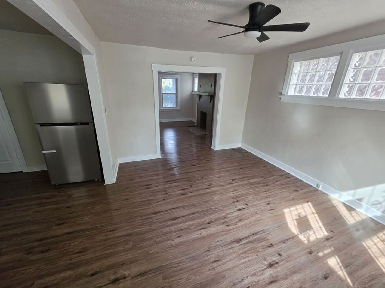 2028 Chalfant St - Photo 5 of 15