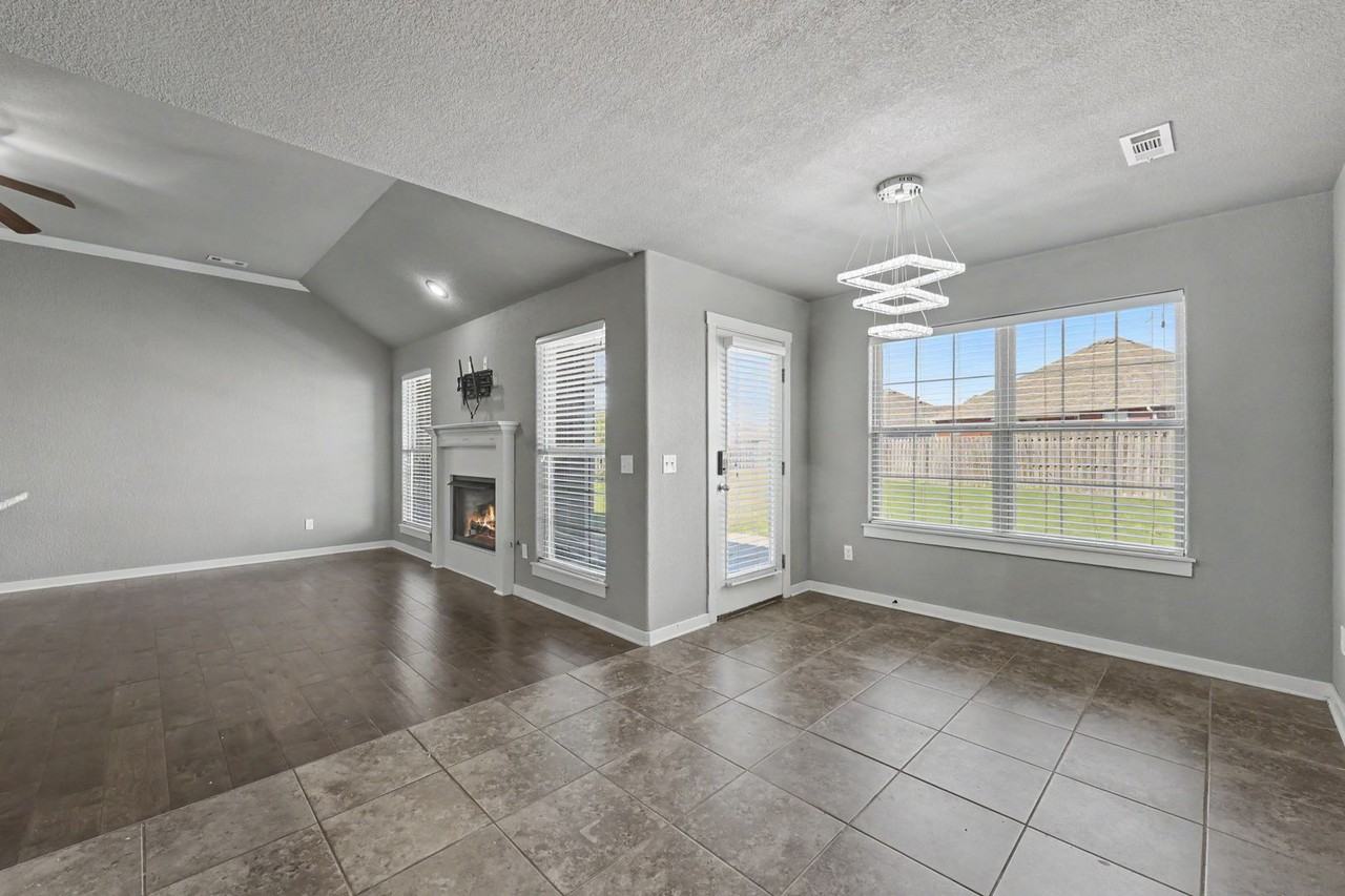 3862 Kirkbridge Pl - Photo 7 of 21