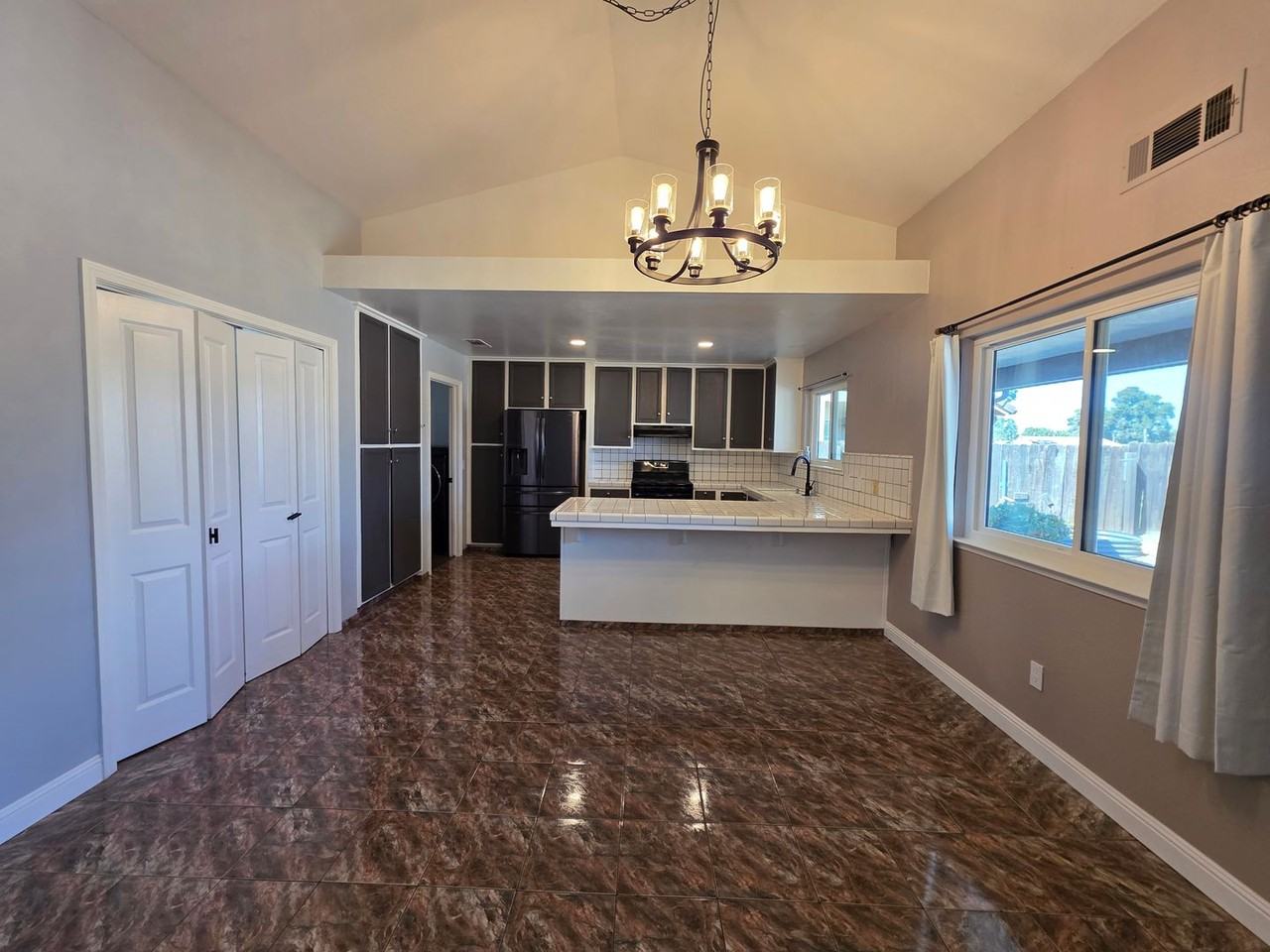 1550 E Vine Ct - Photo 6 of 23