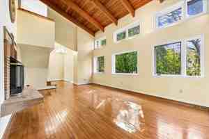 featured image of 612 Apple Grove Rd